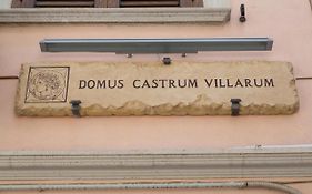 Domus Castrum Villarum B&B